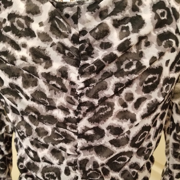 2 for $25 Women's INC Black/Gray Top - Picture 4 of 8